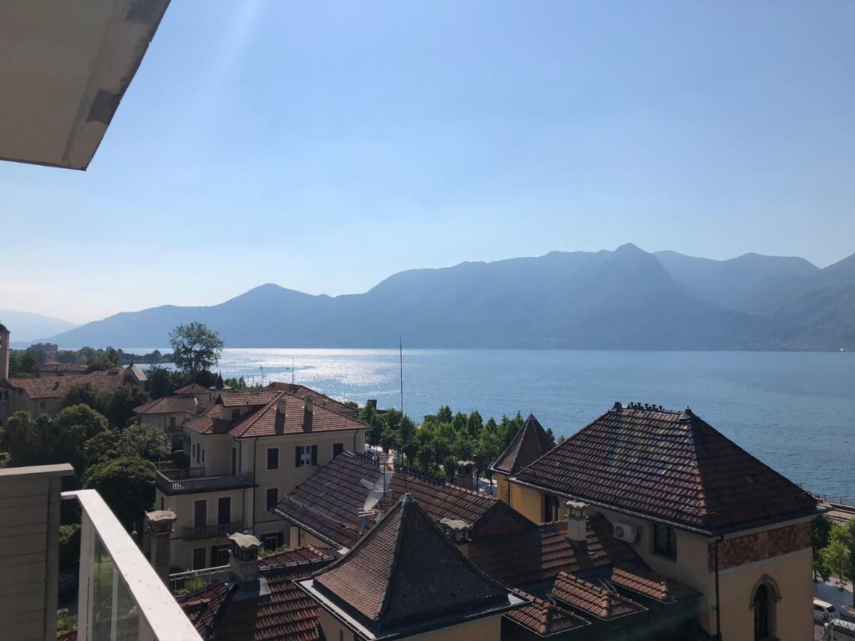 Ferienwohnung Attico Palazzo Di Vetro Luino Exterior foto