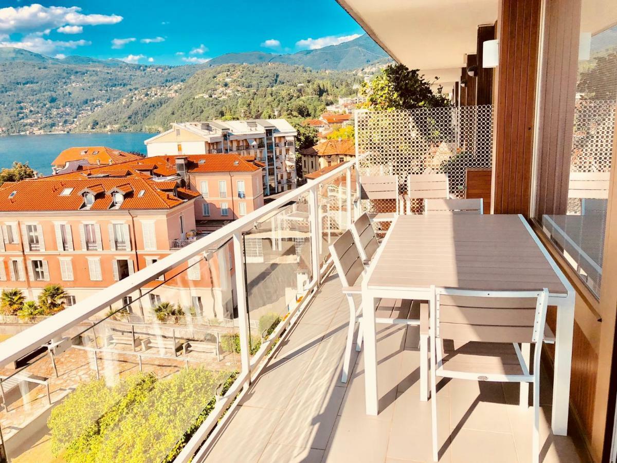 Ferienwohnung Attico Palazzo Di Vetro Luino Exterior foto